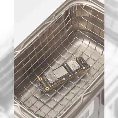 Чистка iPhone 13 після попадання вологи