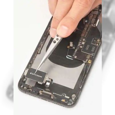 Заміна вібромотора (Taptic) в iPhone XS