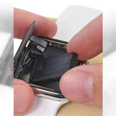 Заміна батареї Apple Watch Series SE 2022